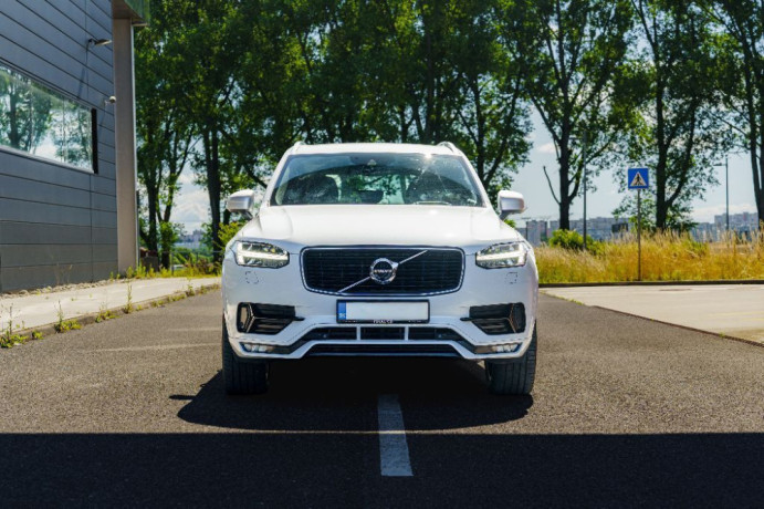 volvo-xc90-173kw-7miestne-at8-4x4-r-design-big-0