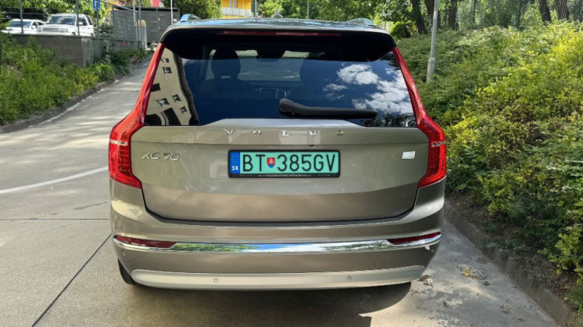 volvo-xc90-1majitel-7-miest-top-vybava-39tis-km-big-3