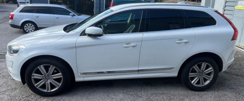 volvo-xc60-d4-24l-drive-e-summum-geartronic-awd-140kw190hp-a6-big-1