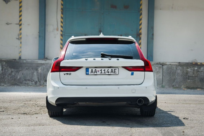 volvo-v90-d3-20l-momentum-at-110kw150hp-a8-big-3