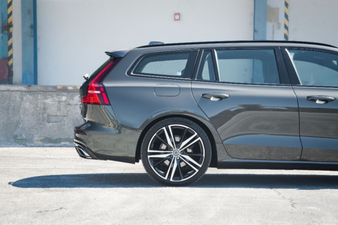 volvo-v60-b4-big-1