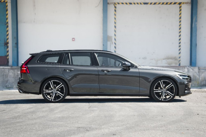 volvo-v60-b4-big-0