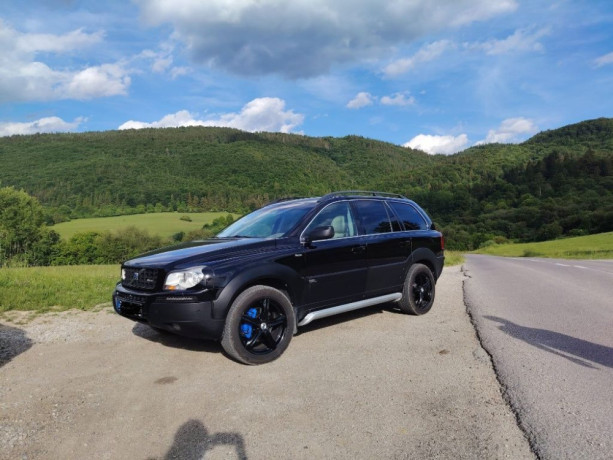 volvo-xc90-24d-t-4x4-big-0
