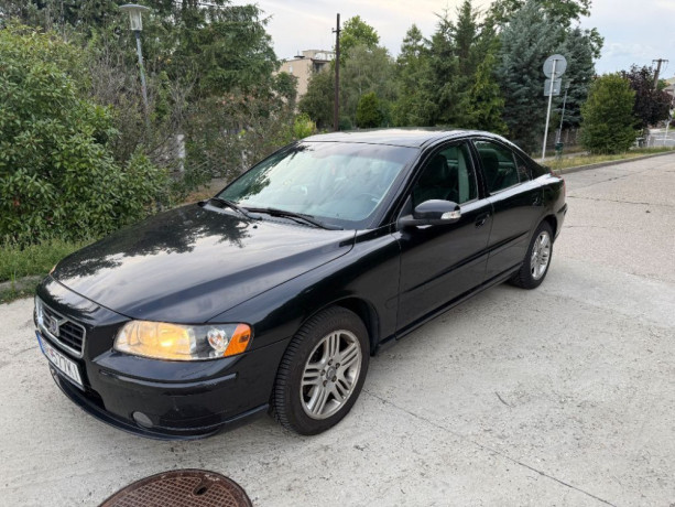 volvo-s60-d5-kinetic-136kw185hp-m6-big-0