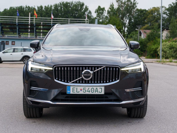 volvo-xc60-inscription-t6-awd-recharge-big-0