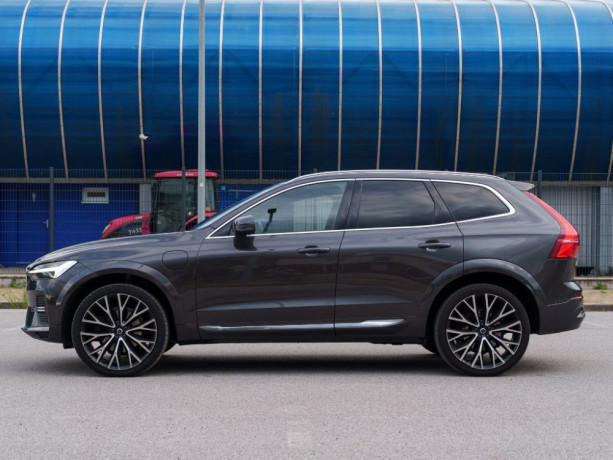 volvo-xc60-inscription-t6-awd-recharge-big-2