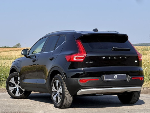volvo-xc40-recharge-t5-plug-in-hybrid-261-ps-momentum-pro-83-000-km-big-2