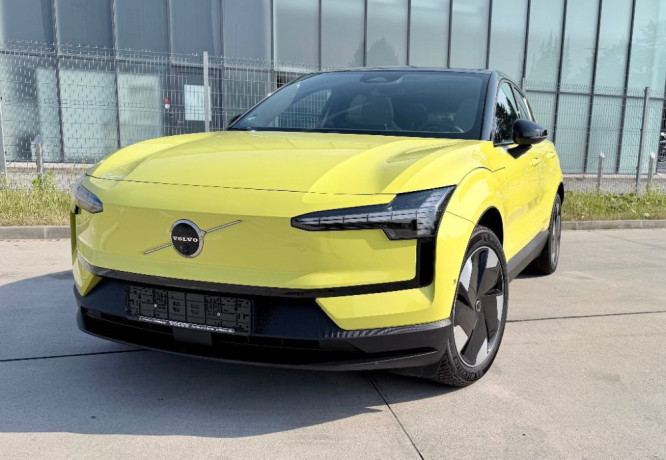 volvo-ex30-ultra-extended-range-64kwh-big-0