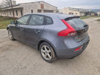 volvo-v40-d2-kinetic