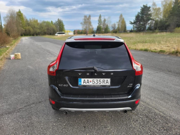 volvo-xc60-24d-awd-summum-big-2