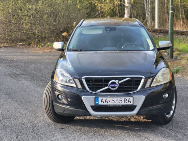 volvo-xc60-24d-awd-summum-big-0