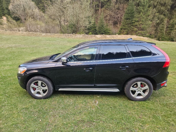 volvo-xc60-d5-151kw-awd-base-151kw205hp-m6-big-0