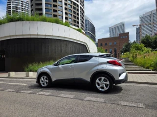 toyota-c-hr-18-hybrid-executive-e-cvt-fwd-72kw98hp-a1