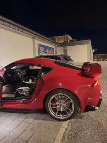 toyota-supra-30-big-0