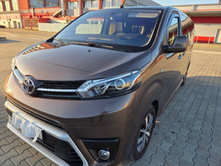 toyota-proace-verso-family