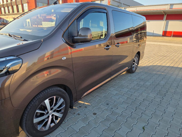 toyota-proace-verso-family-big-1