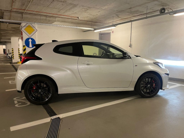 toyota-yaris-gr-big-2