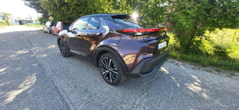 toyota-c-hr-18-hybrid-executive-fwd-e-cvt-72kw98hp-a1-big-2