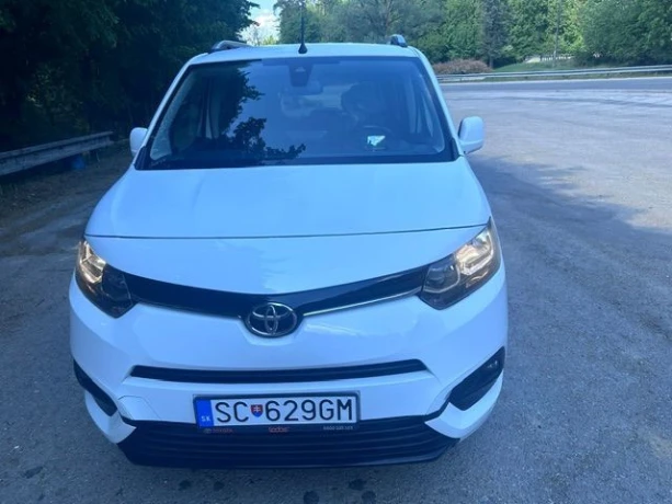 toyota-proace-city-verso-7-miest-family-7-comfort-big-0