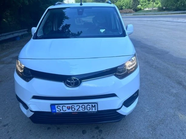 toyota-proace-city-verso-7-miest-family-7-comfort-big-3