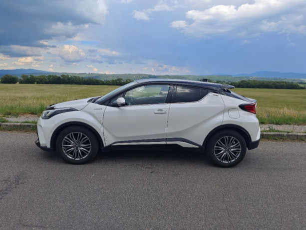toyota-c-hr-18-hybrid-executive-e-cvt-72kw98hp-a1-big-1