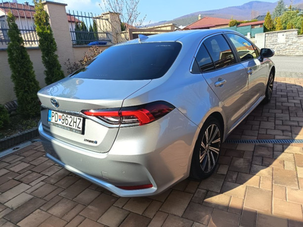 toyota-corolla-18-hybrid-e-cvt-style-best-edition-72kw98hp-a1-big-2