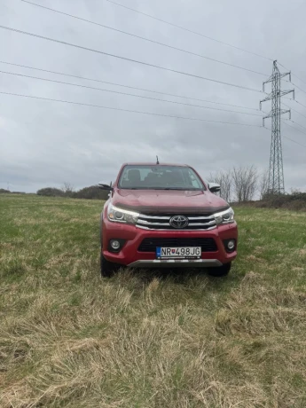 toyota-hilux-invincible-24-big-1