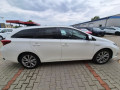 toyota-auris-18-i-vvt-i-hybridsd-executive-73kw99hp-a1-small-2