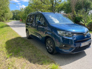 toyota-proace-city-verso-15-d-4d-130-short-family-96kw130hp-m6