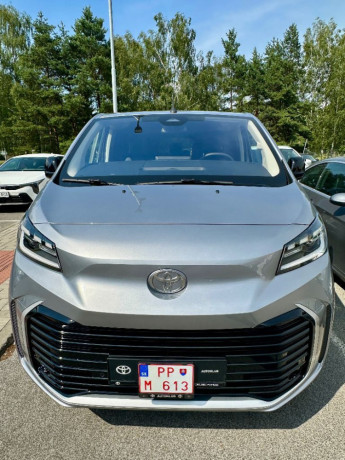 toyota-proace-verso-vip-long-7miestne22l-diesel-180kwebasto-nove-auto-6km-big-0