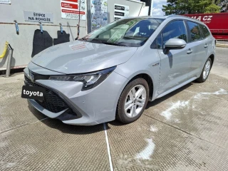 toyota-corolla-combi-18benzin-hybrid