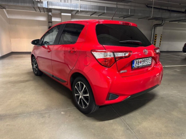 toyota-yaris-15-vvt-ie-style-82kw111hp-m6-big-1