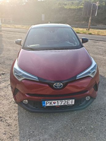 toyota-c-hr-18-hybrid-selection-e-cvt-fwd-72kw98hp-a1-big-2