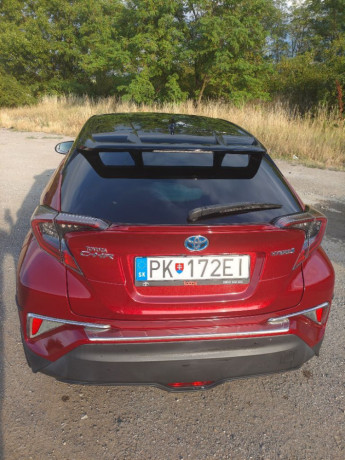 toyota-c-hr-18-hybrid-selection-e-cvt-fwd-72kw98hp-a1-big-1