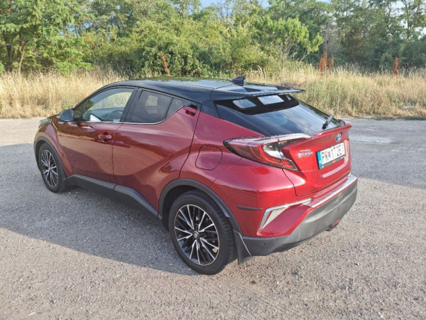 toyota-c-hr-18-hybrid-selection-e-cvt-fwd-72kw98hp-a1-big-0