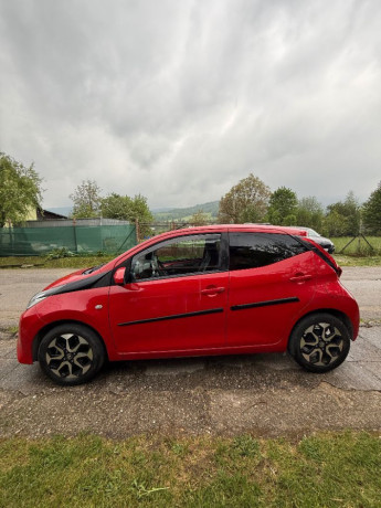 toyota-aygo-10-vvt-i-x-play-x-shift-53kw72hp-a5-big-1