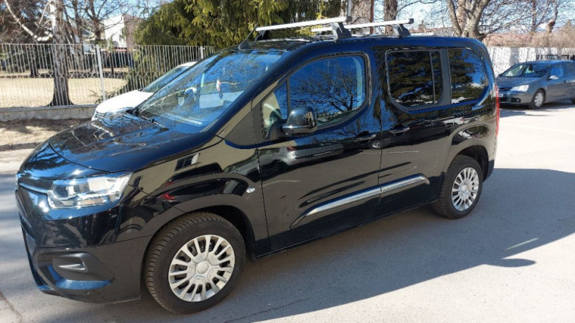 toyota-proace-city-verso-15-d-4d-130-short-shuttle-96kw130hp-m6-big-1