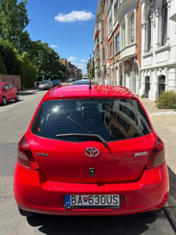 toyota-yaris-10-vvt-i-base-cool-51kw69hp-m5-big-2