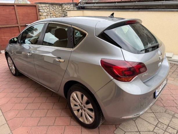 opel-astra-14-turbo-enjoy-103kw140hp-m6-big-2