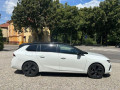 opel-astra-sport-tourer-electric-small-3