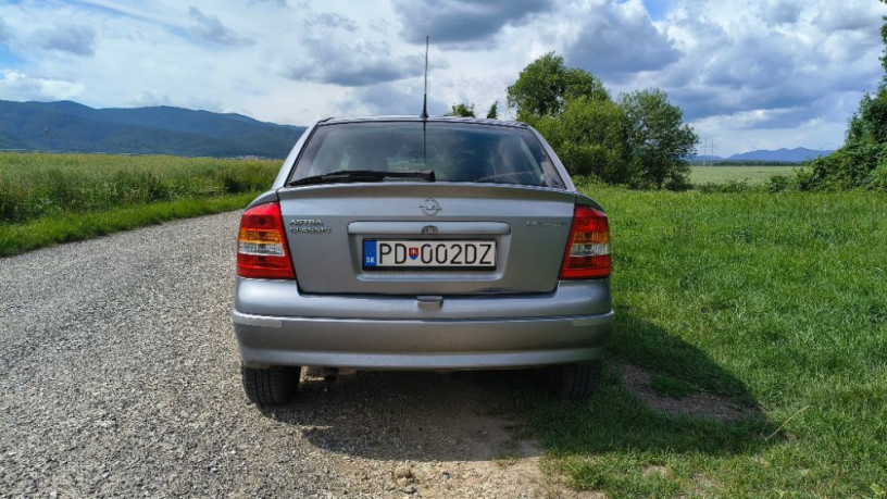 opel-astra-classic-14-16v-66kw90hp-m5-big-2