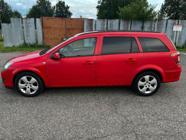 opel-astra-17-cdti-cosmo-100k-74kw100hp-m5-big-3