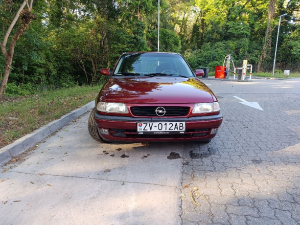 opel-astra-14-gl-big-3