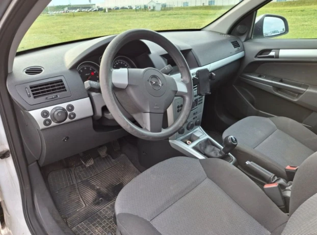 opel-astra-16-16v-essentia-85kw115hp-m5-big-2