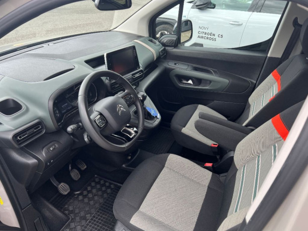citroen-berlingo-7-miest-bluehdi-130-xl-shine-96kw130hp-m6-big-1