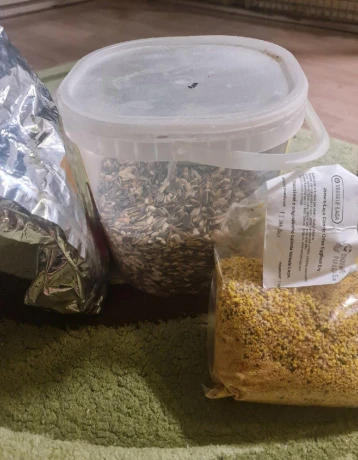 jedlo-pre-papagaje-zako-big-0