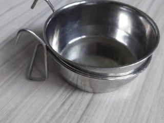predam-nerezovu-misku-pre-vtaky