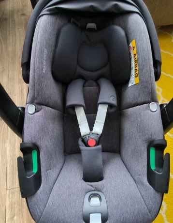 maxi-cosi-pebble-360-big-0