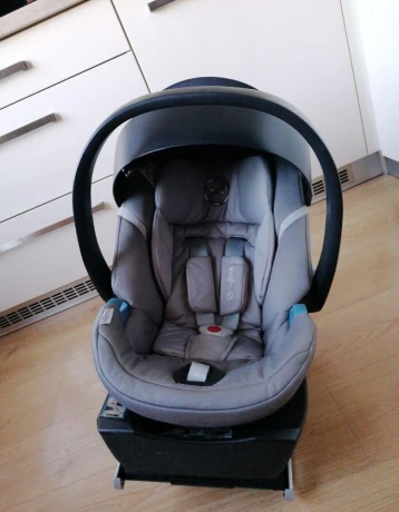 vajicko-cybex-aton-4-zakladna-isofix-big-1
