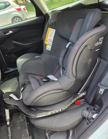 predam-autosedacku-britax-romer-dualfix-m-i-size-cool-flow-big-0